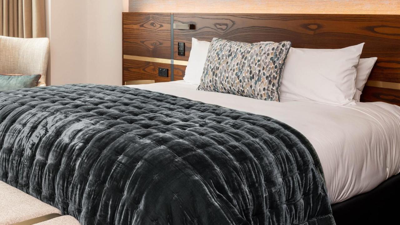 Horizon By Skycity أوكلاند المظهر الخارجي الصورة A bed with a throw