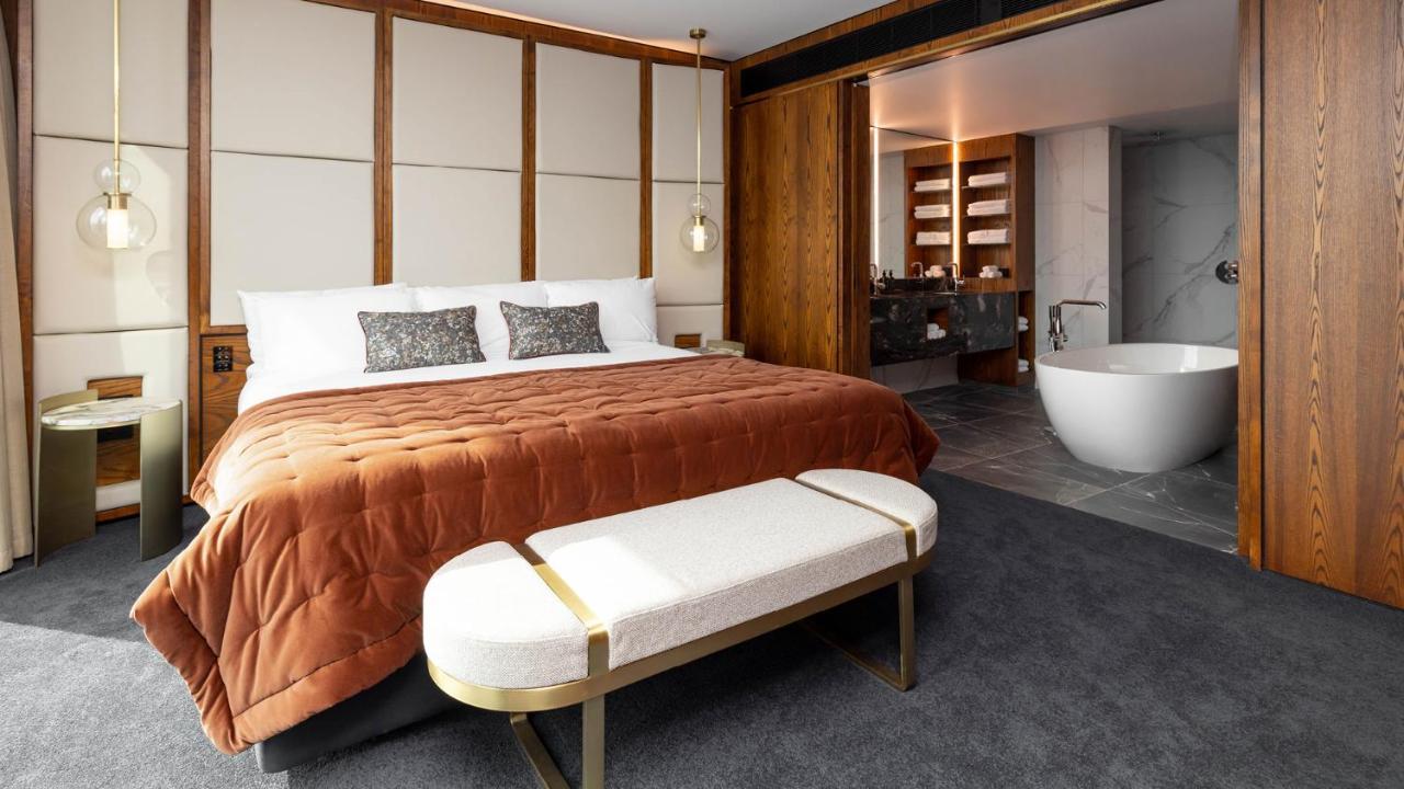 Horizon By Skycity أوكلاند المظهر الخارجي الصورة A bedroom at The Hari