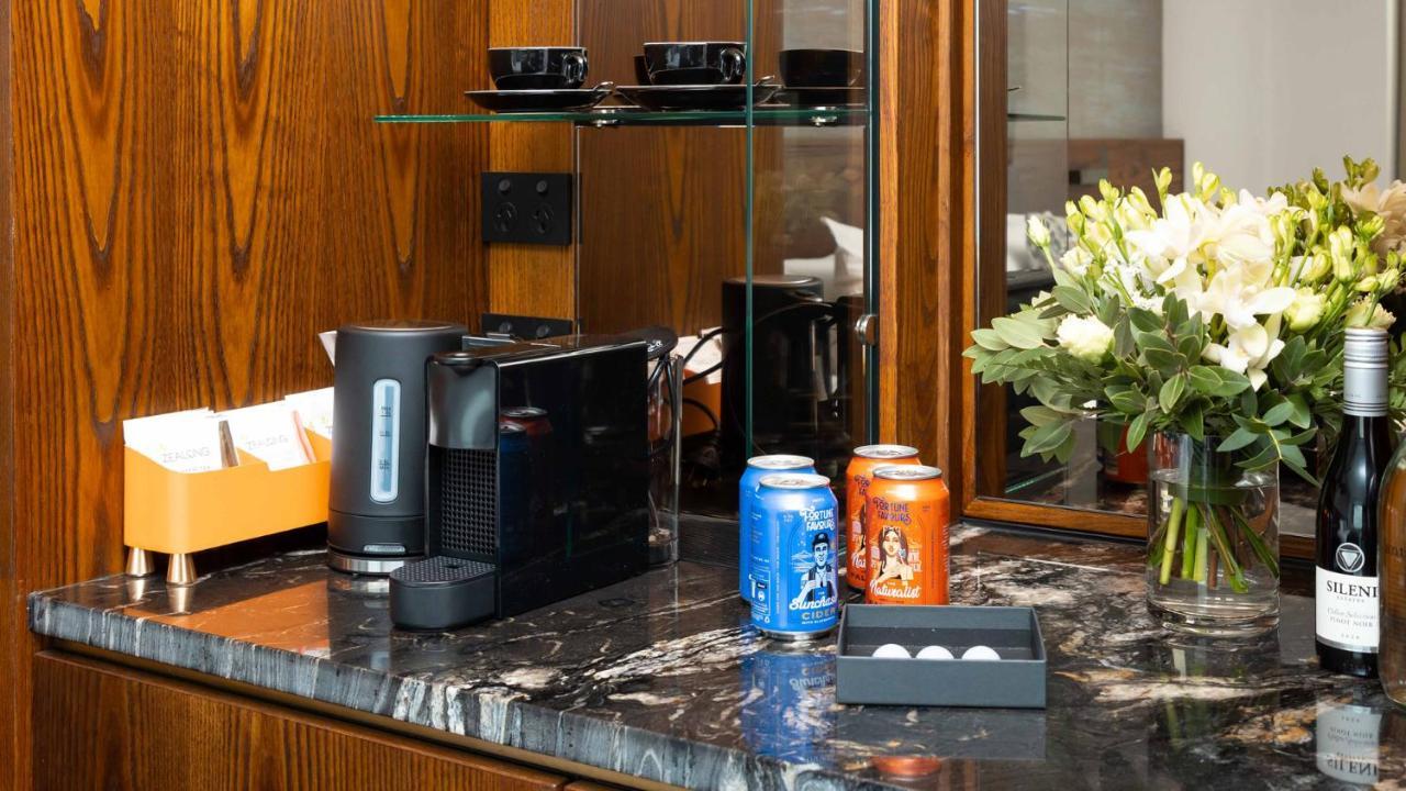 Horizon By Skycity أوكلاند المظهر الخارجي الصورة A Nespresso coffee machine in a hotel room