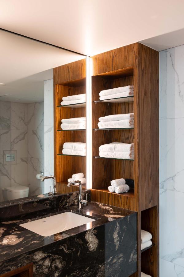 Horizon By Skycity أوكلاند المظهر الخارجي الصورة A bathroom cabinet